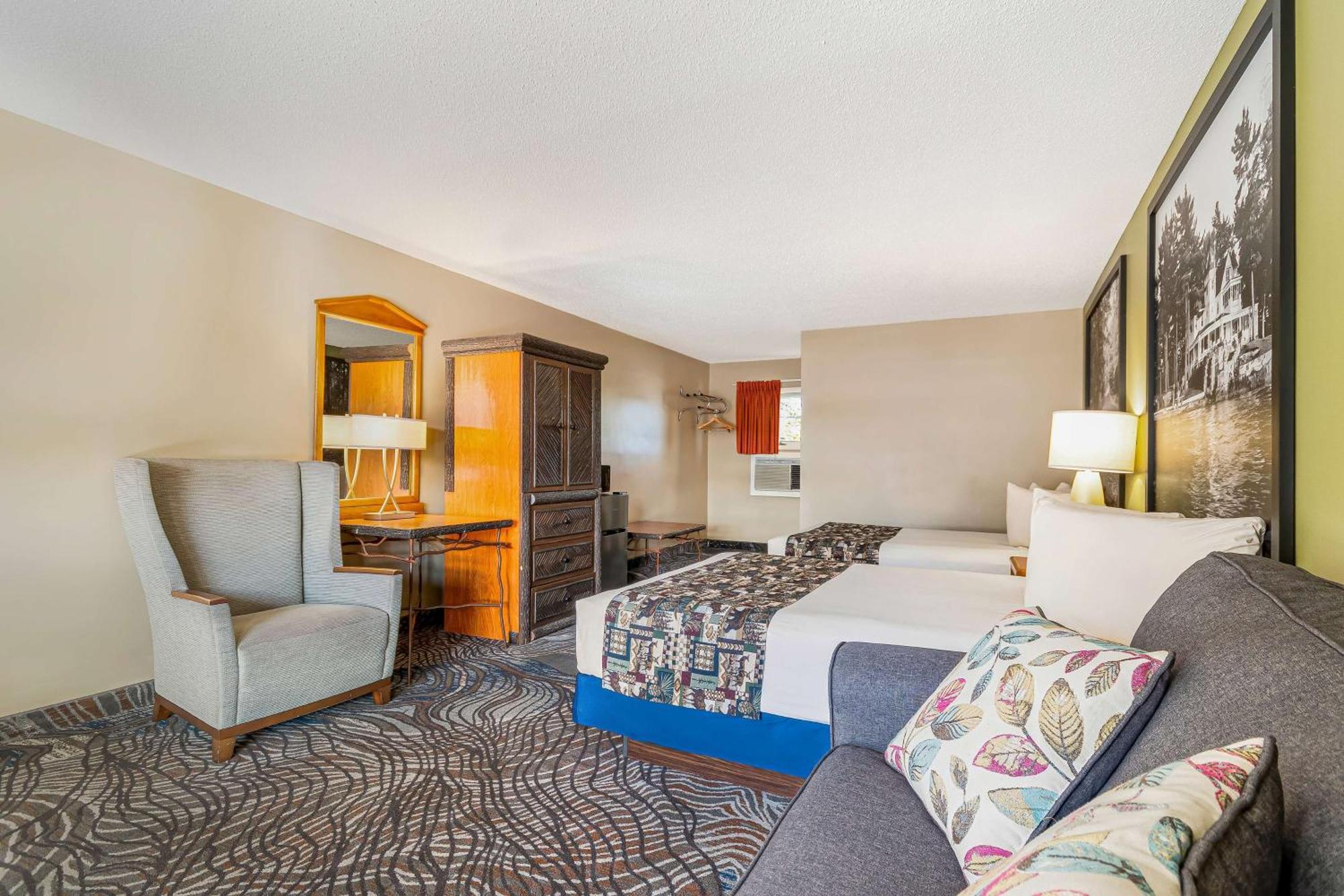 ซูเปอร์ 8 บาย วินด์แฮม เลคจอร์จ/ดาวน์ทาวน์ Hotel ภายนอก รูปภาพ