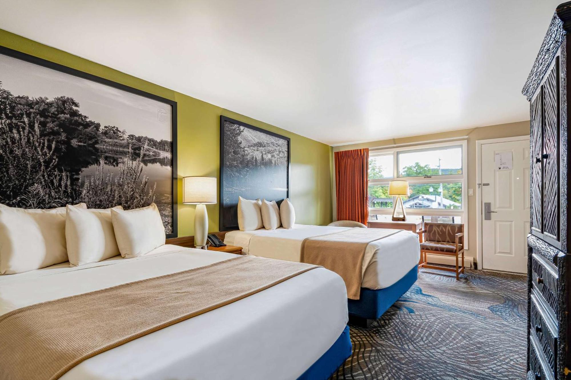 ซูเปอร์ 8 บาย วินด์แฮม เลคจอร์จ/ดาวน์ทาวน์ Hotel ภายนอก รูปภาพ